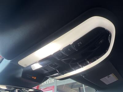 2021 Porsche Macan   - Photo 56 - North Hollywood, CA 91601