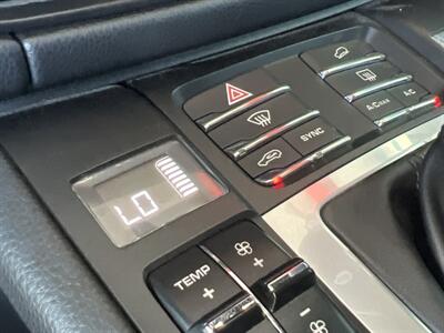 2021 Porsche Macan   - Photo 48 - North Hollywood, CA 91601