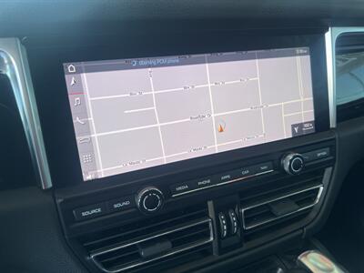 2021 Porsche Macan   - Photo 44 - North Hollywood, CA 91601