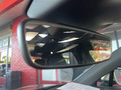 2021 Porsche Macan   - Photo 55 - North Hollywood, CA 91601