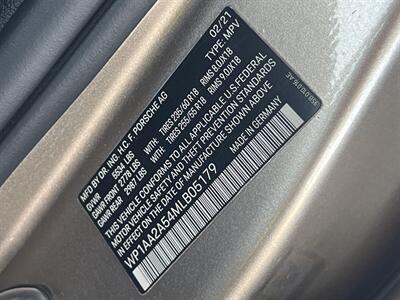 2021 Porsche Macan   - Photo 59 - North Hollywood, CA 91601