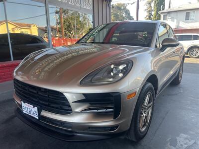 2021 Porsche Macan   - Photo 2 - North Hollywood, CA 91601