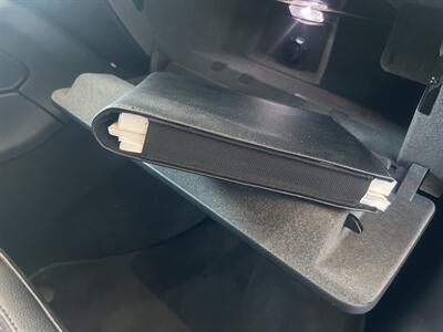 2021 Porsche Macan   - Photo 35 - North Hollywood, CA 91601