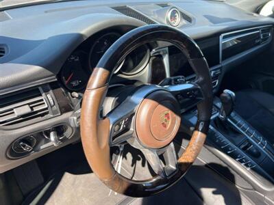 2021 Porsche Macan   - Photo 6 - North Hollywood, CA 91601