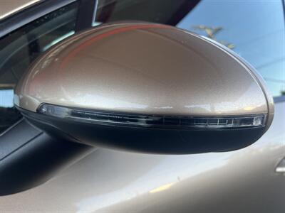 2021 Porsche Macan   - Photo 13 - North Hollywood, CA 91601