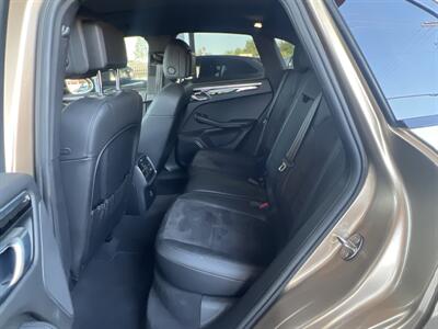 2021 Porsche Macan   - Photo 21 - North Hollywood, CA 91601