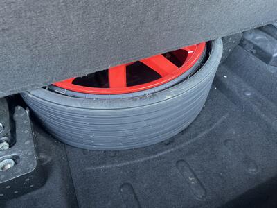 2021 Porsche Macan   - Photo 11 - North Hollywood, CA 91601