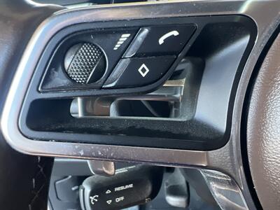 2021 Porsche Macan   - Photo 41 - North Hollywood, CA 91601