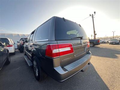 2010 Lincoln Navigator - Photo 2 - North Hollywood, CA 91601
