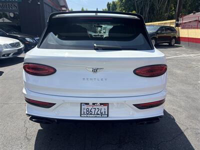 2023 Bentley Bentayga Speed - Photo 2 - North Hollywood, CA 91601