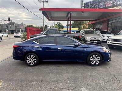 2019 Nissan Altima 2.5 S   - Photo 6 - North Hollywood, CA 91601