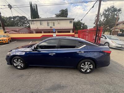 2019 Nissan Altima 2.5 S   - Photo 2 - North Hollywood, CA 91601