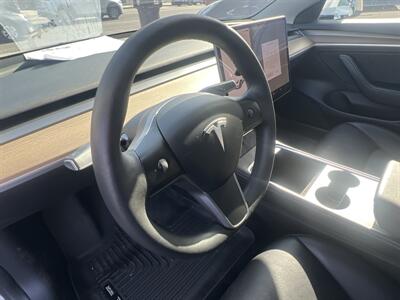 2022 Tesla Model 3 - Photo 13 - North Hollywood, CA 91601