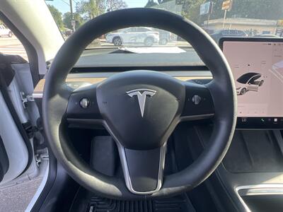 2022 Tesla Model 3 - Photo 14 - North Hollywood, CA 91601