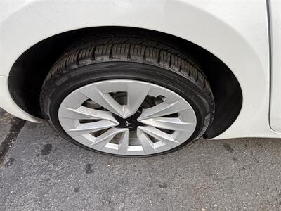 2022 Tesla Model 3   - Photo 11 - North Hollywood, CA 91601