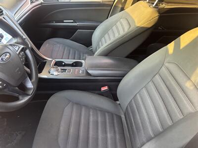 2017 Ford Fusion SE   - Photo 5 - North Hollywood, CA 91601