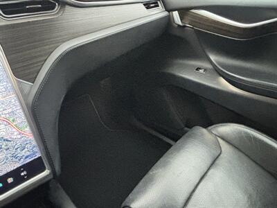 2016 Tesla Model X 90D   - Photo 17 - North Hollywood, CA 91601