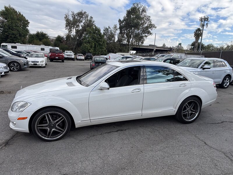 2007 Mercedes Benz S 550 photo 2