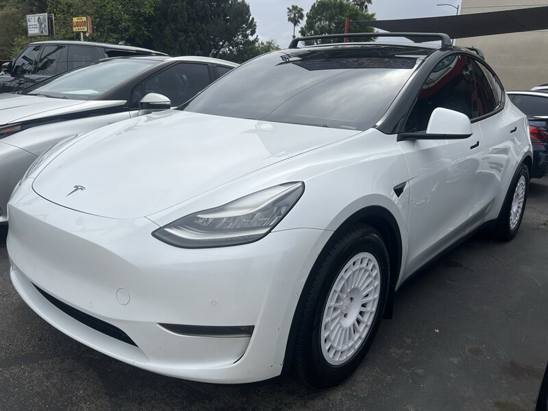 2020 Tesla Model Y Performance Dual Motor All-Wheel Drive's photo