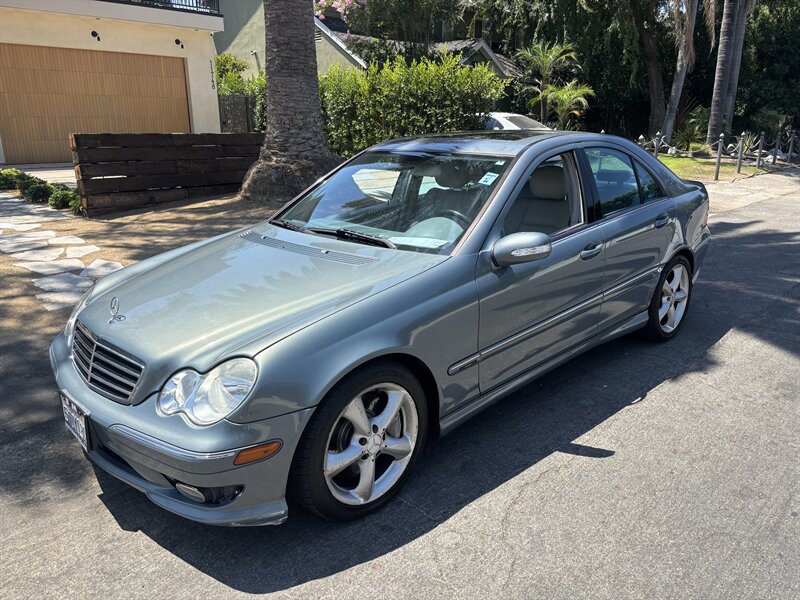 2005 Mercedes-Benz C 230 Kompressor - Photo 1 - North Hollywood, CA 91601