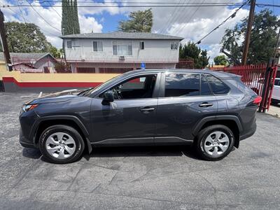 2024 Toyota RAV4 LE - Photo 6 - North Hollywood, CA 91601