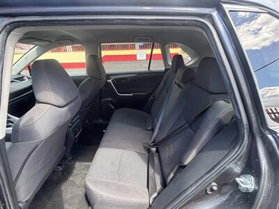 2024 Toyota RAV4 LE - Photo 9 - North Hollywood, CA 91601