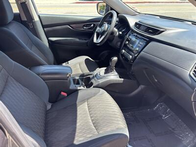 2017 Nissan Rogue SV - Photo 15 - North Hollywood, CA 91601