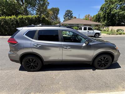 2017 Nissan Rogue SV - Photo 5 - North Hollywood, CA 91601
