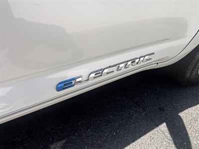2012 Toyota RAV4 EV - Photo 22 - North Hollywood, CA 91601