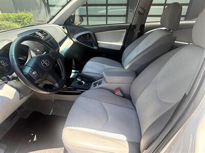 2012 Toyota RAV4 EV - Photo 15 - North Hollywood, CA 91601