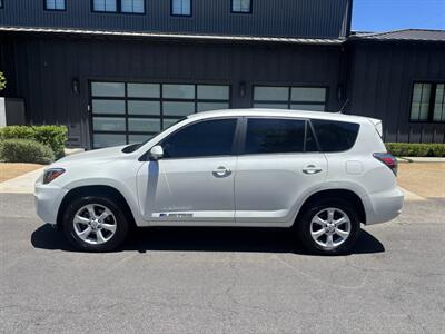 2012 Toyota RAV4 EV - Photo 3 - North Hollywood, CA 91601