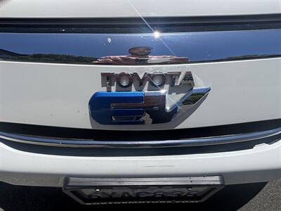 2012 Toyota RAV4 EV - Photo 11 - North Hollywood, CA 91601