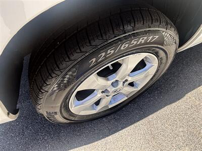 2012 Toyota RAV4 EV - Photo 12 - North Hollywood, CA 91601
