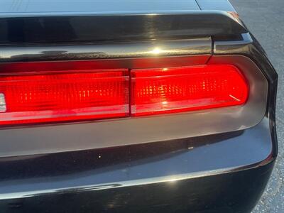 2012 Dodge Challenger R/T Plus   - Photo 13 - North Hollywood, CA 91601