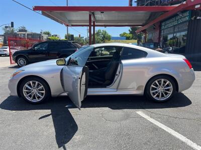 2014 INFINITI Q60 Coupe Journey   - Photo 8 - North Hollywood, CA 91601