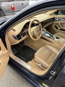 2014 Porsche Panamera 4   - Photo 5 - North Hollywood, CA 91601