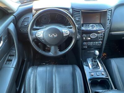 2014 INFINITI QX70   - Photo 18 - North Hollywood, CA 91601