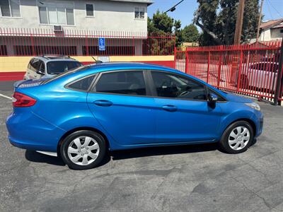 2013 Ford Fiesta SE   - Photo 5 - North Hollywood, CA 91601