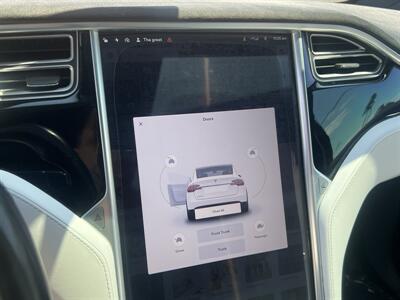 2016 Tesla Model X 90D - Photo 36 - North Hollywood, CA 91601