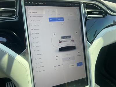 2016 Tesla Model X 90D - Photo 40 - North Hollywood, CA 91601