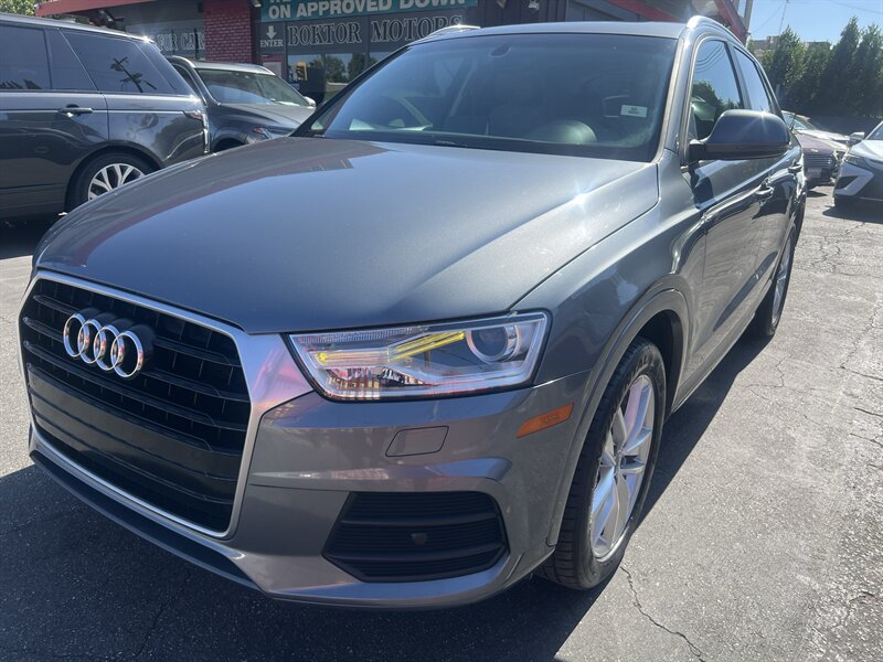 2017 Audi Q3 2.0T Premium Tiptronic's photo
