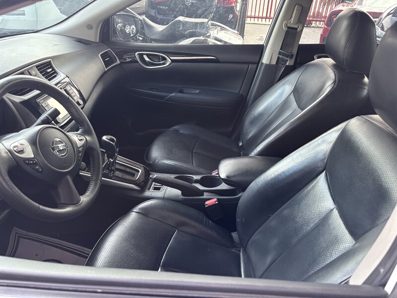 2016 Nissan Sentra SL photo 3