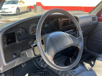 1991 Toyota Pickup   - Photo 26 - North Hollywood, CA 91601