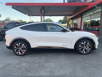 2022 Ford Mustang Mach-E Premium - Photo 4 - North Hollywood, CA 91601