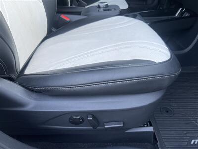 2022 Ford Mustang Mach-E Premium - Photo 36 - North Hollywood, CA 91601