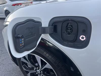 2022 Ford Mustang Mach-E Premium - Photo 15 - North Hollywood, CA 91601