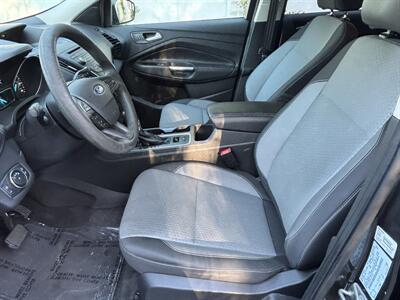 2017 Ford Escape SE - Photo 14 - North Hollywood, CA 91601