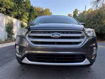 2017 Ford Escape SE - Photo 2 - North Hollywood, CA 91601
