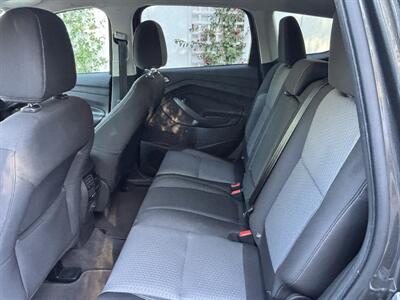 2017 Ford Escape SE - Photo 17 - North Hollywood, CA 91601