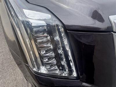 2017 Cadillac Escalade Premium Luxury - Photo 11 - North Hollywood, CA 91601
